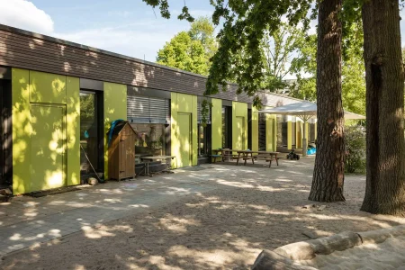 toddlers-daycare-Kindergarten-Aussenbereich